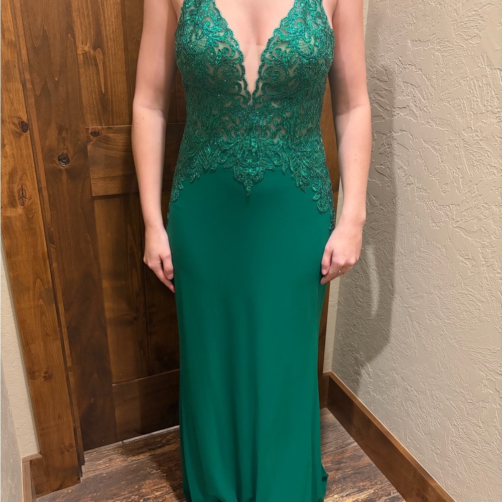 Elegant Green Lace Prom Dress